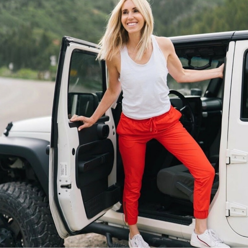 ZYIA Everywhere Joggers with zipper at ankle. See description in photos